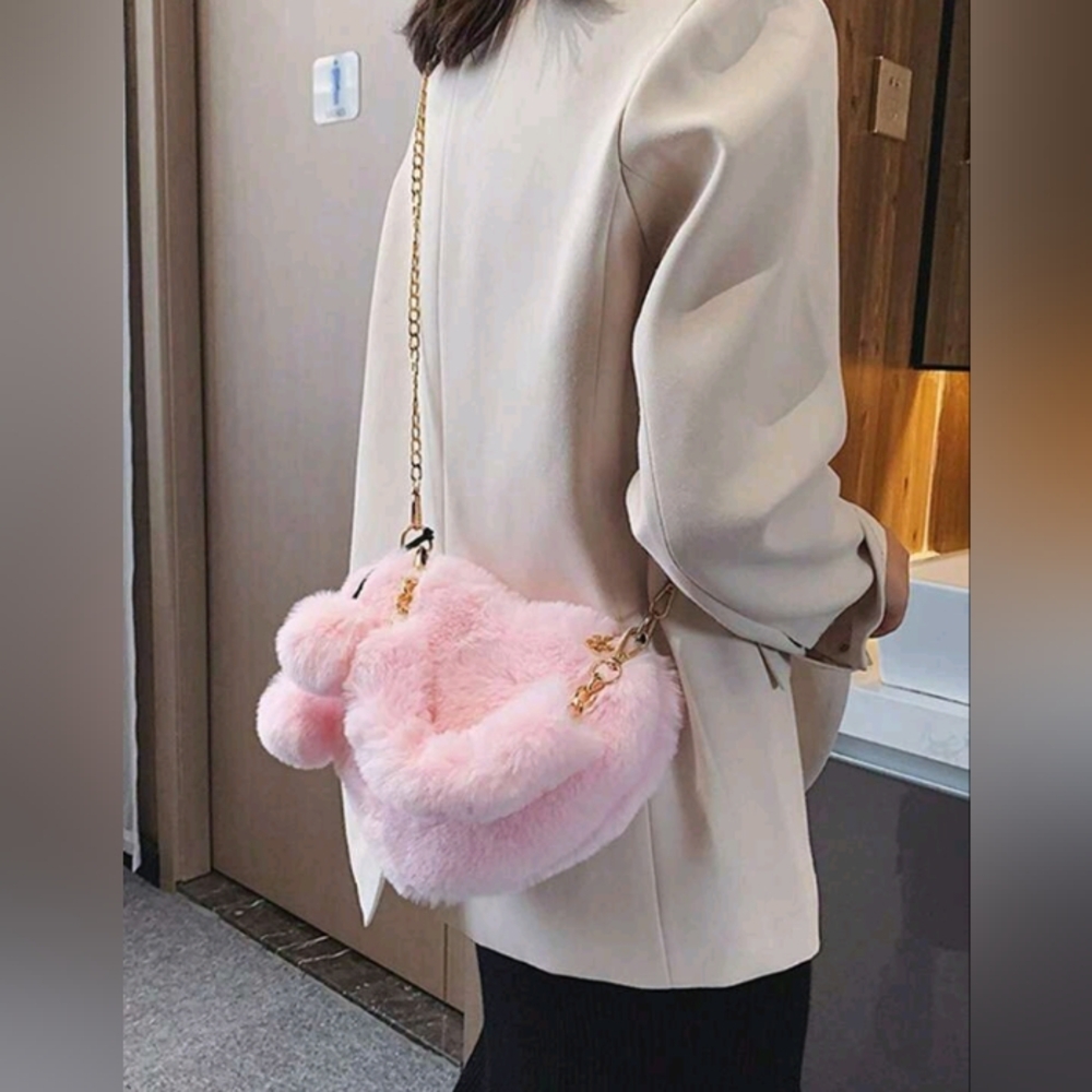 NEW Pink Faux Fur Heart-Shaped Crossbody Bag with pompons - Picture 2 of 7